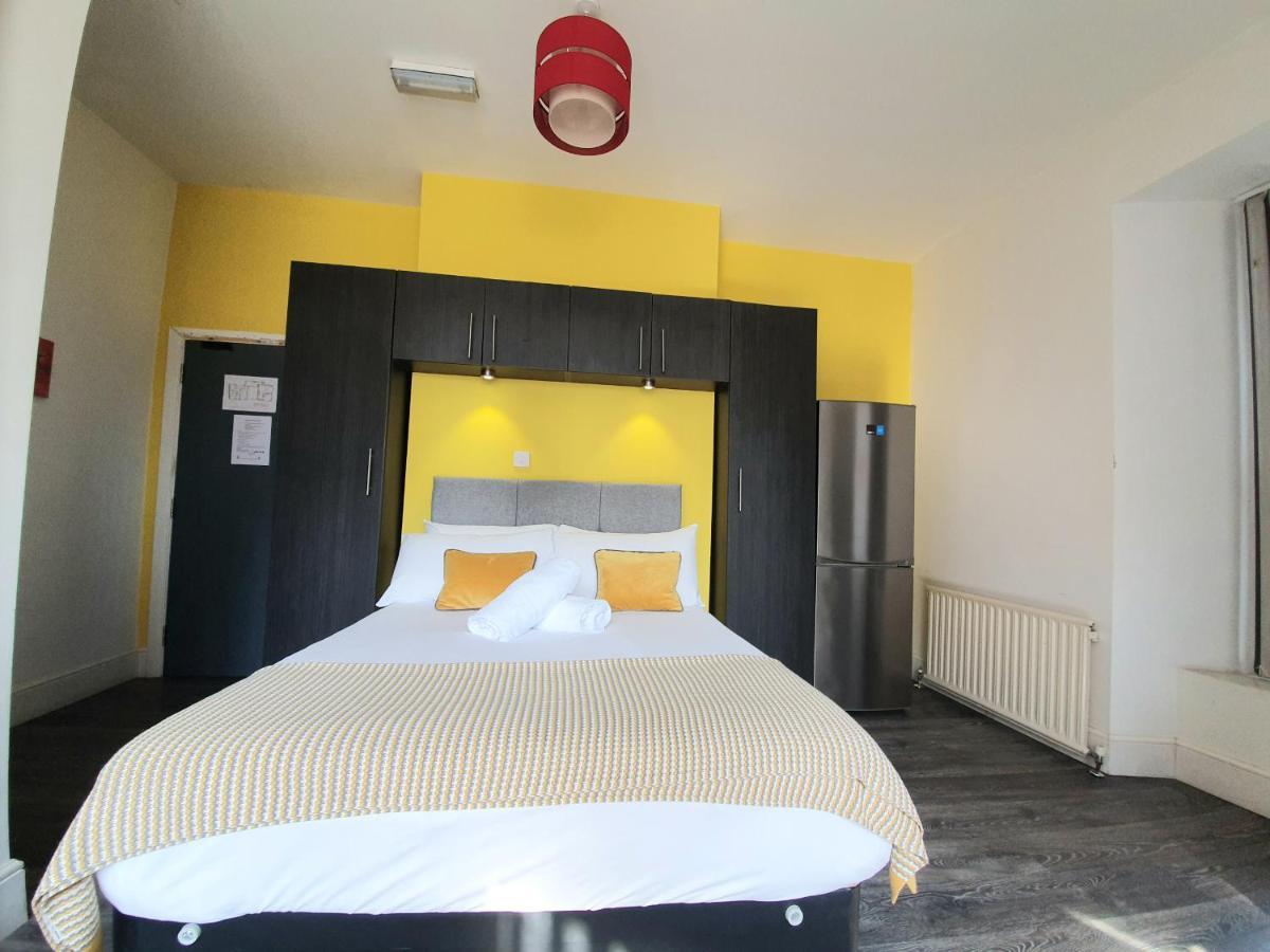 Oyo Butlers Hotel Шефилд Экстерьер фото